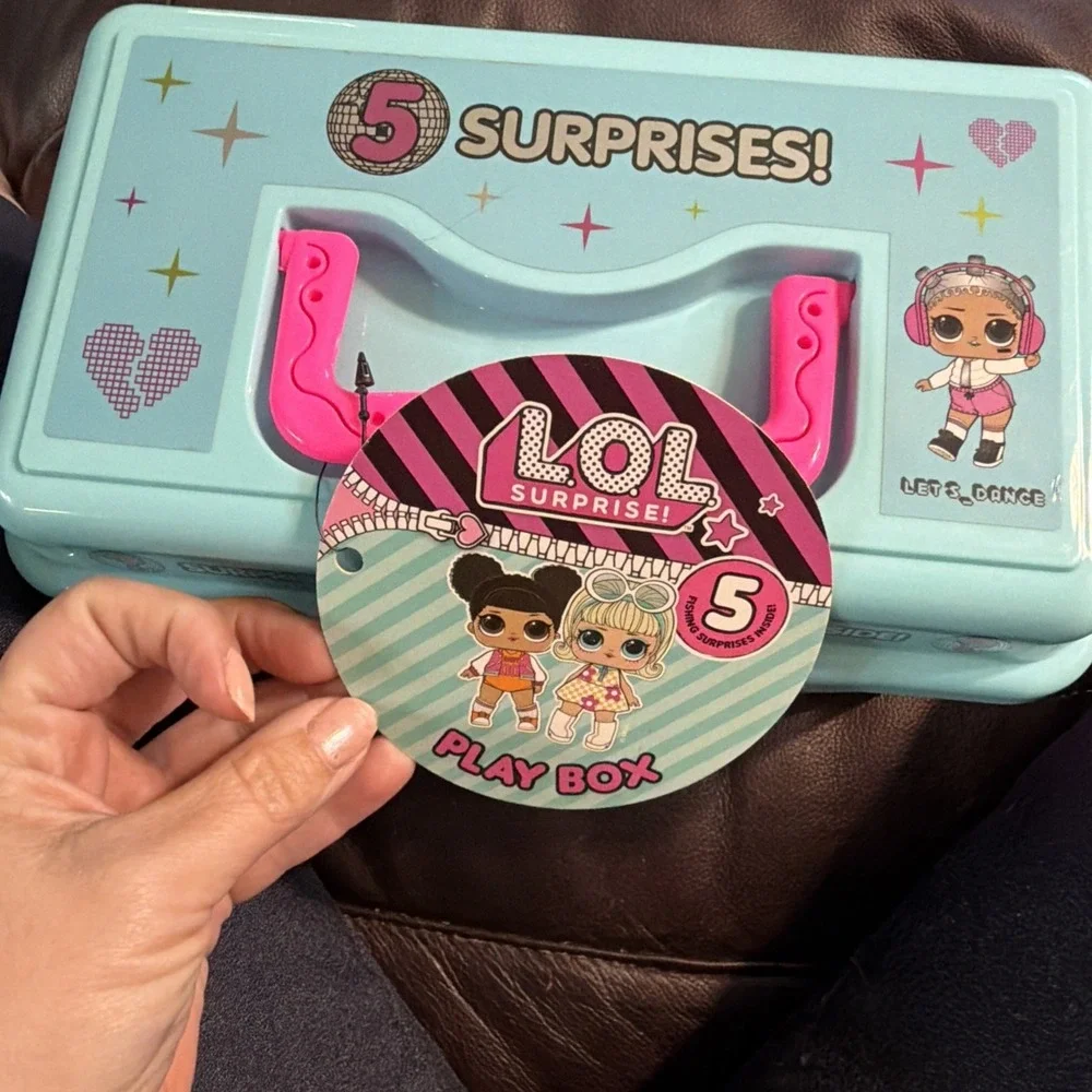 L.O.L Surprise Play Box Tackle Box Accessories‎ Storage Case Comes w/ 2 Bobber+